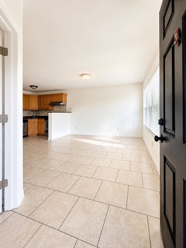 Building Photo - 4772 Walden Cir