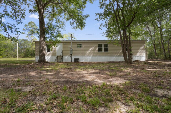 Building Photo - 11612 Independence Rd