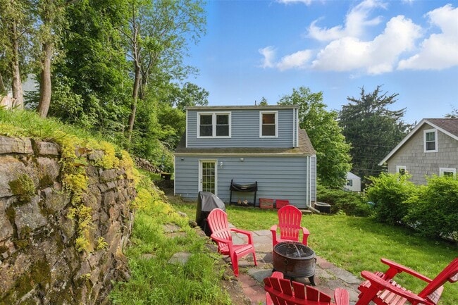 Building Photo - 24 Annadale St