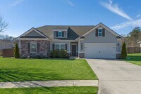 Building Photo - Move-In Ready Bogart Home with Open Layout and Private Fenced Yard