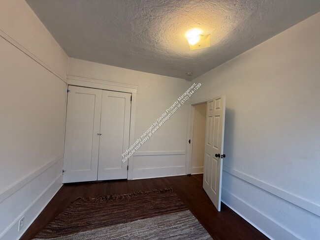 Building Photo - 18th and Filbert St