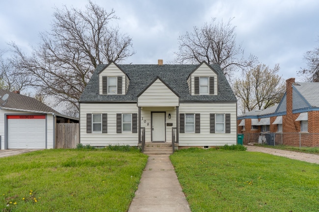 Primary Photo - 1109 SW 26th St