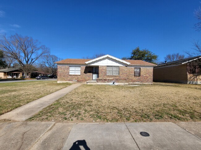 Building Photo - 9403 Fairhope Ave