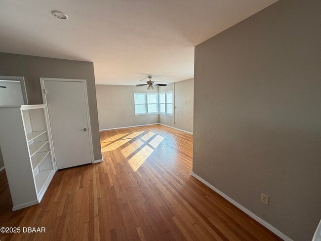 Building Photo - 321 Ribault Ave