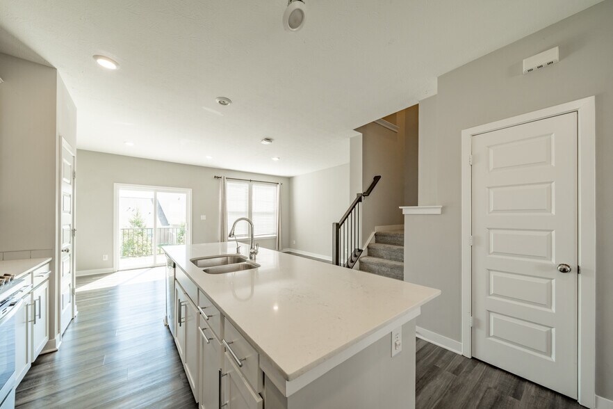 Building Photo - 3539 Brampton Ln