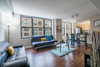 Building Photo - 301-499-499 S President St
