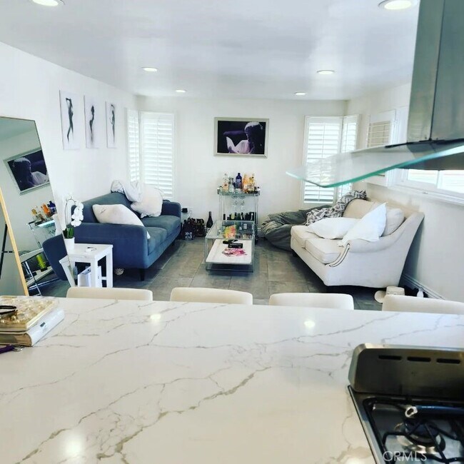 Building Photo - 111 19th St