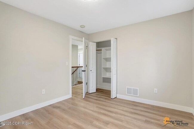 Building Photo - 533 Ashbrook Dr