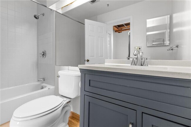 Building Photo - 555 S Water St
