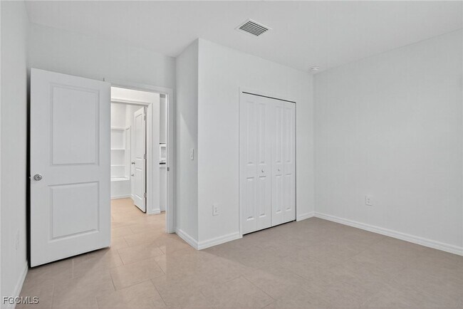 Building Photo - 19525 Fairhill Ct