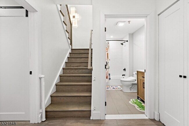 Building Photo - 1 Independence Way