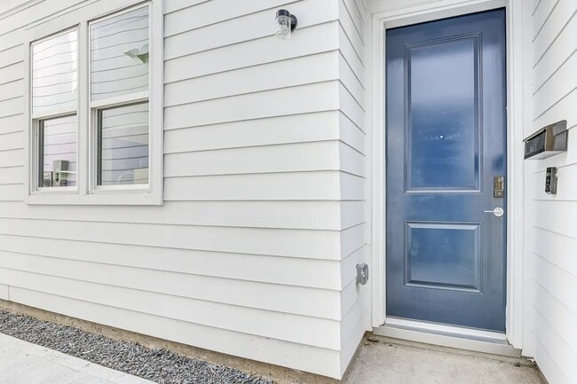 Building Photo - 5111 Briscoe St