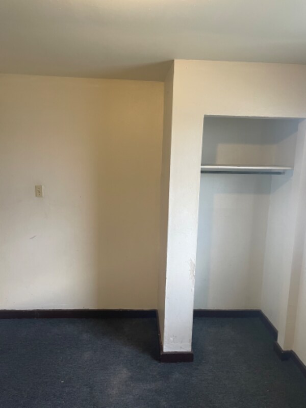 Building Photo - 321 Bengal Rd