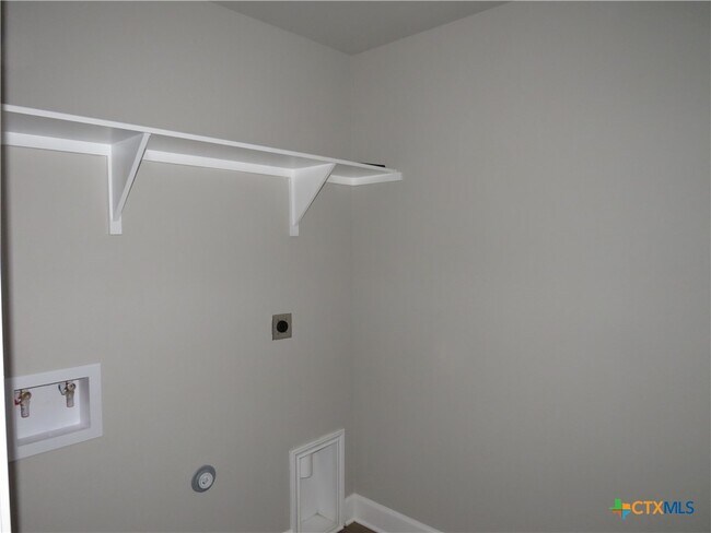 Building Photo - 5737 Redfish Ct