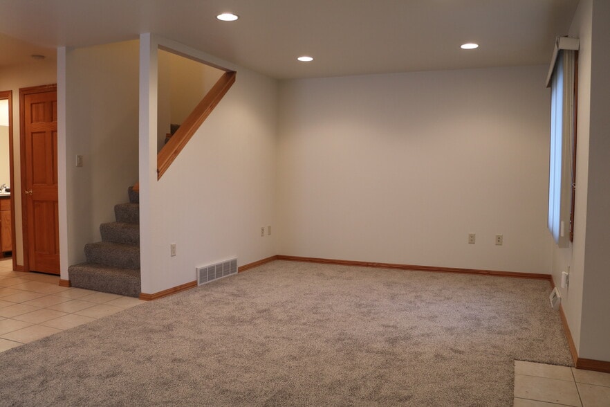 Stairs - 932 Cedar St