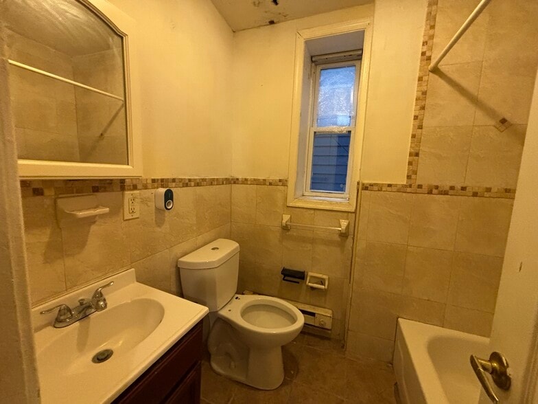 Building Photo - 5902 Madison St