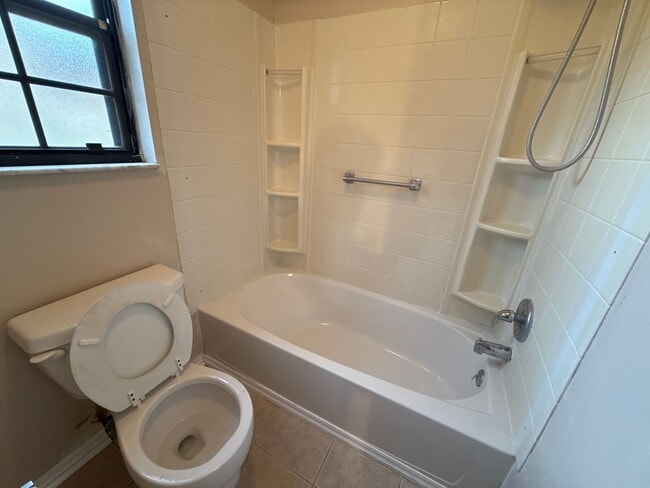 Building Photo - *** NOT  available for show until MID APRIL ***Easy Maintenance 2 Bedroom 2 Bath!