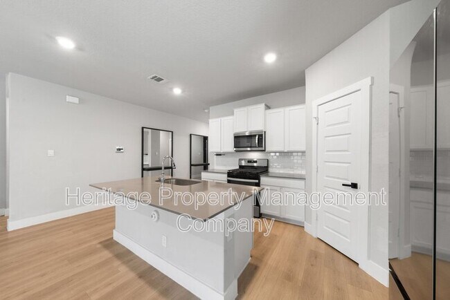 Building Photo - 4534 Lampasas Flts