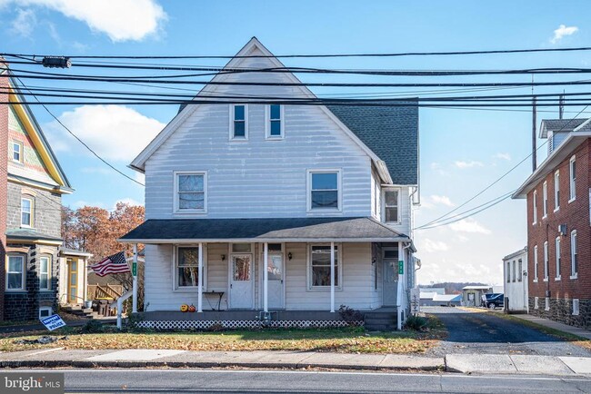 Building Photo - 123 S Main St