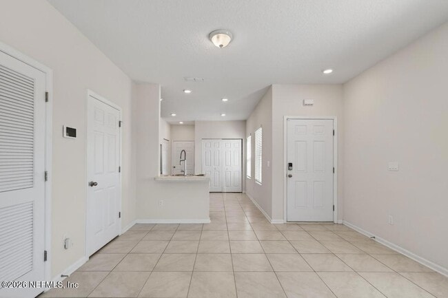 Building Photo - 909 Capitol Pkwy