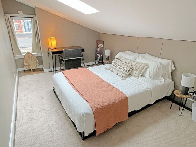 Building Photo - 1806 Republic St