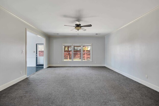 Building Photo - 979 Welbeck Cove