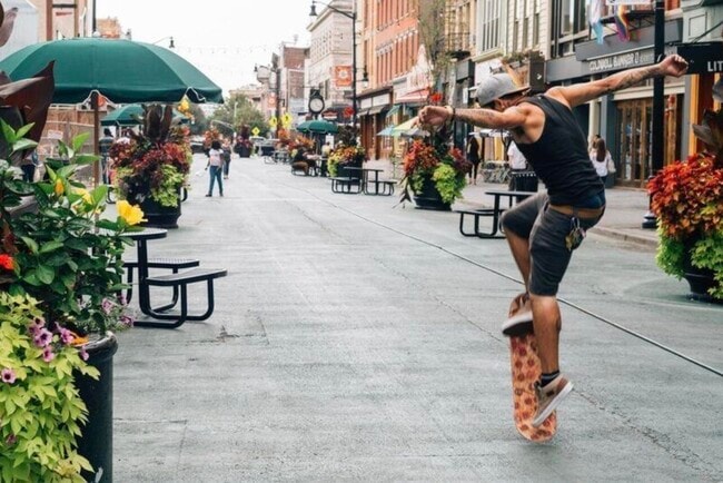 Building Photo - 226 1st St