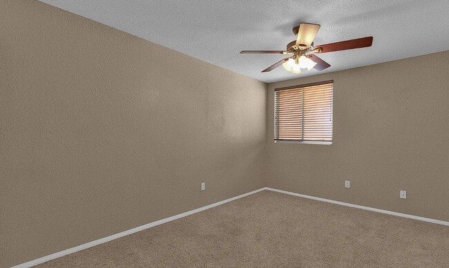 Building Photo - 3110 W Baylor Ln