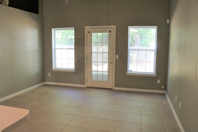 Building Photo - 1784 Ivalea Cir