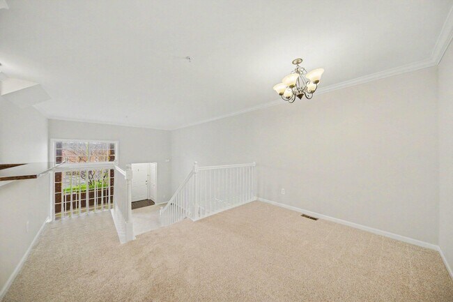Building Photo - 2738 Barclay Wy