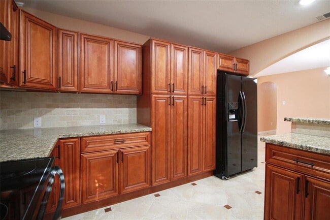 Building Photo - 4523 Donalbain Dr