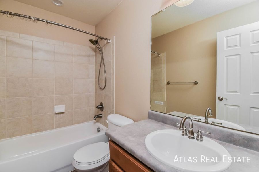 Building Photo - 430 Winebrook Way