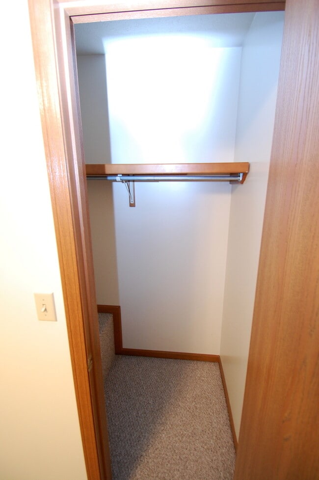 Building Photo - 121 Watertower Ct