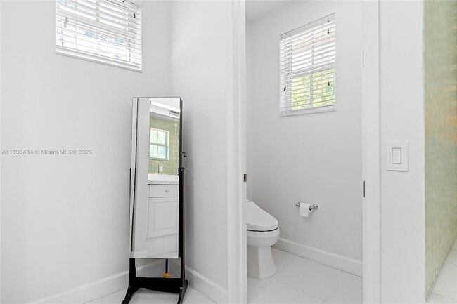 Building Photo - 5701 SW 85th St