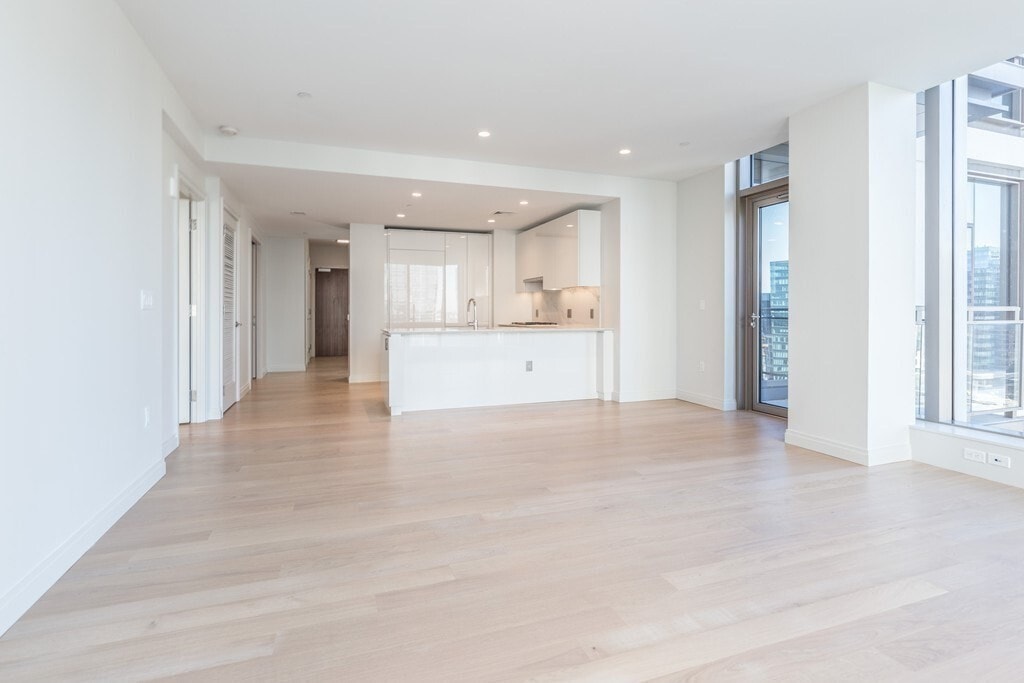 Building Photo - 133 Seaport Blvd