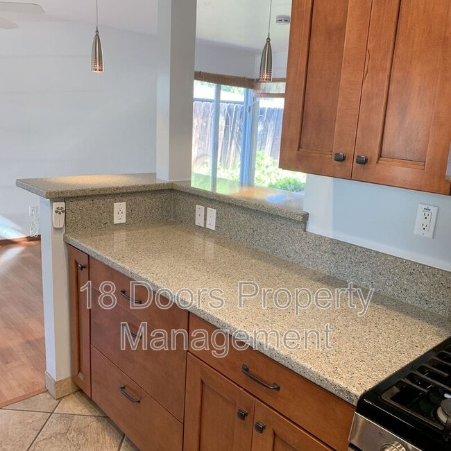 Building Photo - 5167 Tipton St