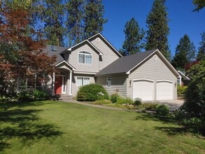 Building Photo - Executive Four Bedroom Home in Post Falls