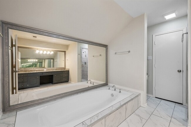 Building Photo - 4351 Bullfinch Ct