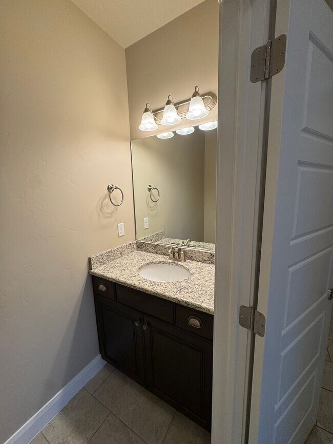 Building Photo - Beautiful 3 Bedroom Home - Casitas at Sienna Hills