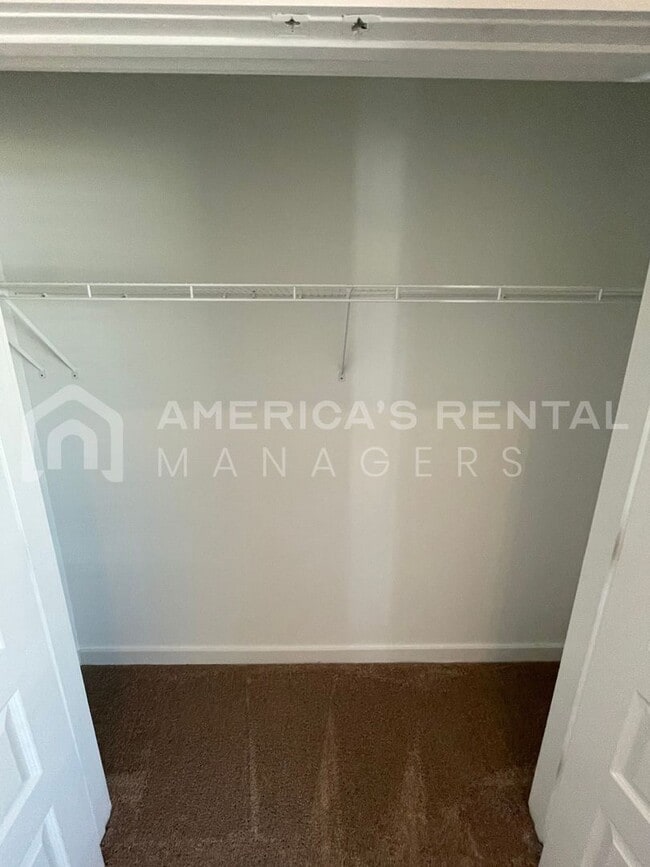 Building Photo - DEPOSIT PENDING!!! Home for Rent in Eastab...