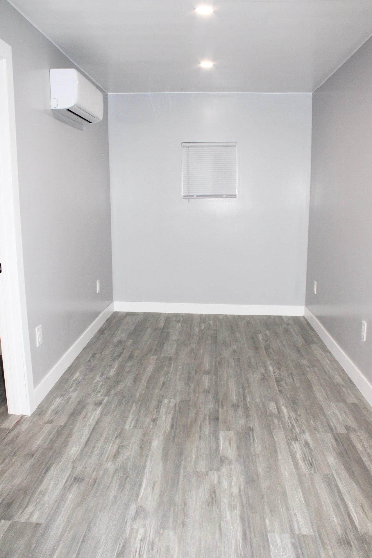 Building Photo - 10252 Vena Ave