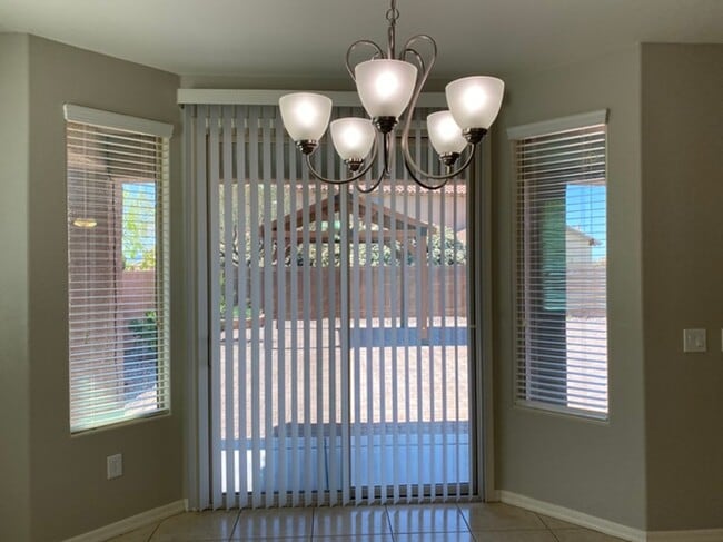 Building Photo - Spacious Tangerine Crossing - Corner Lot