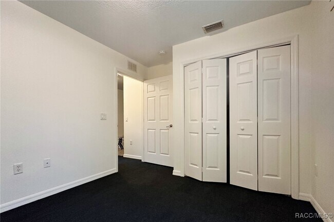 Building Photo - 4450 E Windmill Dr