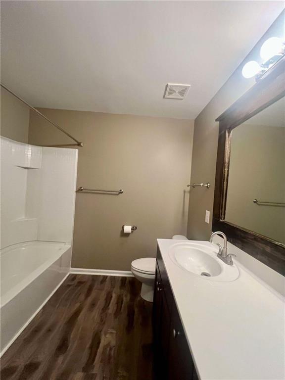 Building Photo - 3232 Brockenhurst Dr