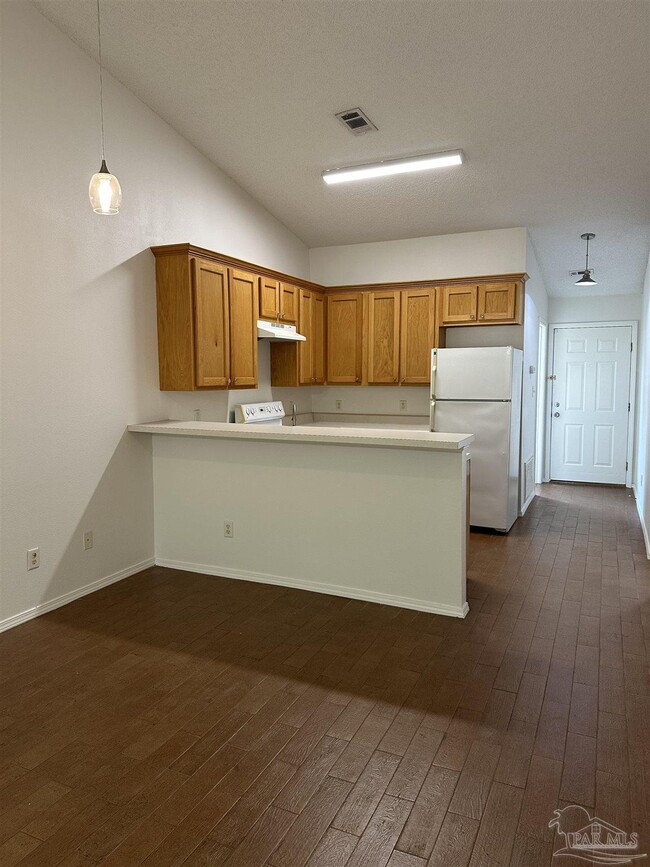Building Photo - 5602 W Shore Dr