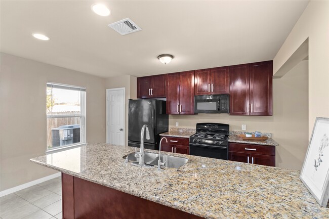 Building Photo - 15814 Whiteglade Ln