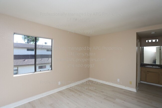 Building Photo - 2000 W Palmyra Ave