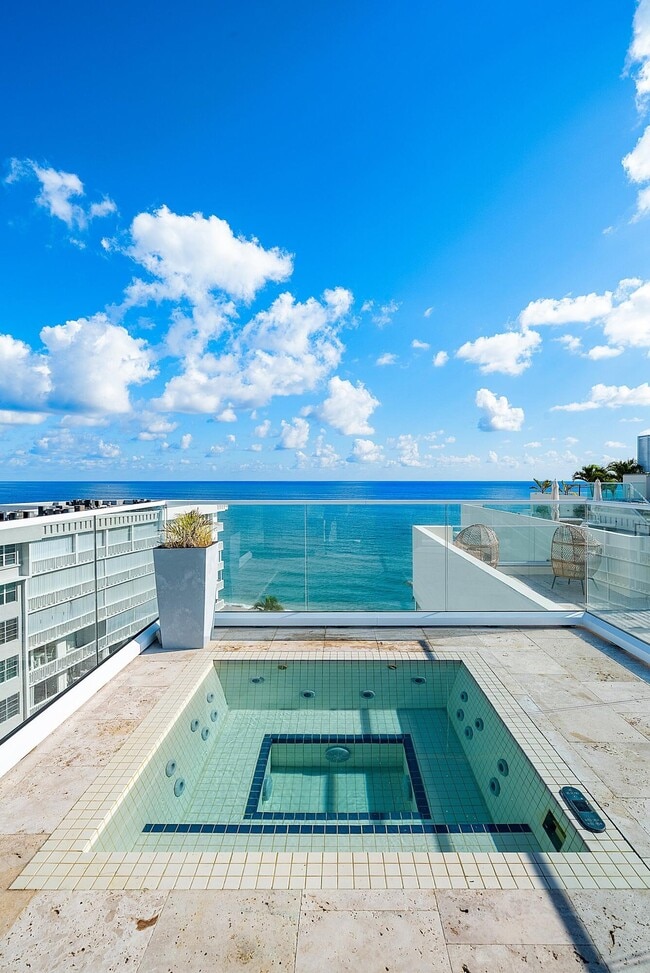 Building Photo - 3550 S Ocean Blvd