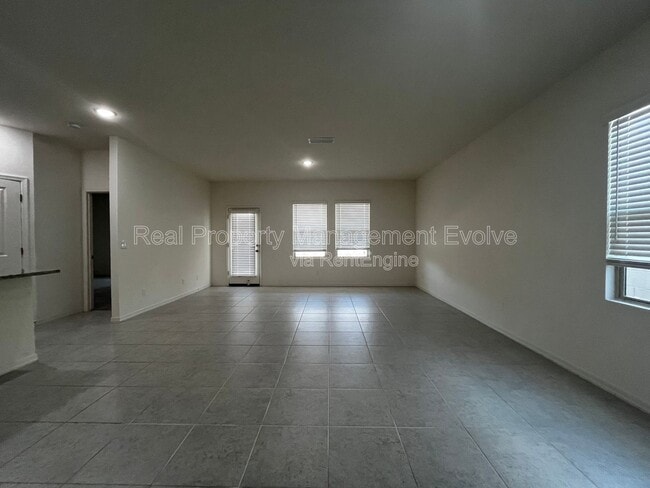 Building Photo - 19434 W Hazelwood St