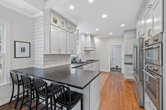 Building Photo - 105 Silverado Trail